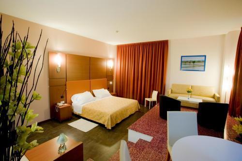 Hotel Mareschi Palace Новара Номер фото
