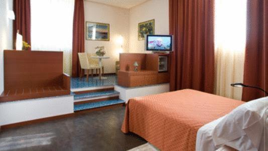 Hotel Mareschi Palace Новара Номер фото